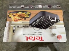 Tefal D9259944 29x39cm Hard Anodised Roaster and Rack - 4