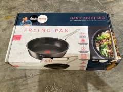 Tefal Jamie Oliver Cooks Classic Induction Non-Stick Hard Anodised Frypan 24cm Black H9120444 - 2