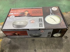 Jamie Oliver by Tefal Ceramic Hard Anodised Open Saucier 22cm E7661574 - 2