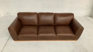 Heston 3 Seater Leather Sofa - 4