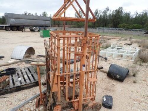 Hydraulic Wool Press