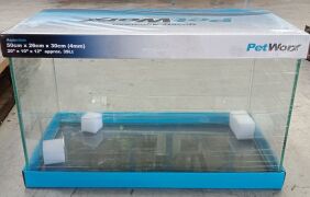 Petworx fish tank 50x 26 x 30cm (4mm)