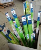 Box of approx 20 fish tank fluro light tubes.