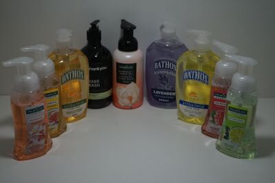 Various Anti-Bacterial Hand Wash including Palmolive and Bathox approx 40 bottles