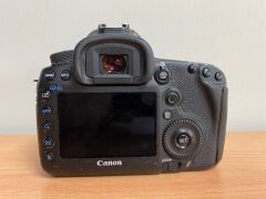 Canon 5D MKIII Digital Camera & EF 17-40mm Lens (SA - Pick Up) - 4