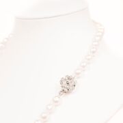 Lovely Single Strand Of Japanese Semi Baroque Akoya Pearls On White Silk. - 2