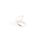White Pearl And Cubic Zirconia Sterling Silver Ring - 3