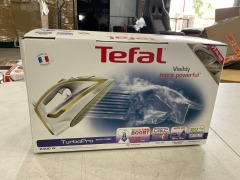 Tefal Turbo Pro Anti-Calc Steam Iron FV5646 - 3