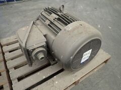 Qty of 2 x 3 Phase Induction Motors - 8