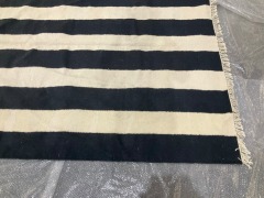 Striped Rug - 200 x 300cm - Black - 5