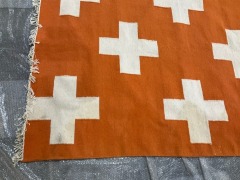 4x Rugs of Various Sizes - 4