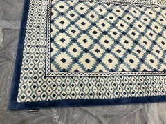 4x Rugs of Various Sizes - 5