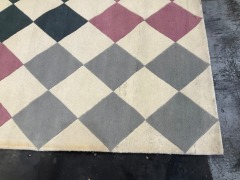 4x Rugs of Various Sizes - 14