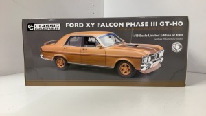 Classic Carlectables Ford XY Falcon Phase III GT-HO Gold Livery - 2