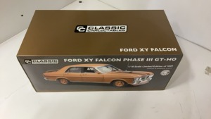 Classic Carlectables Ford XY Falcon Phase III GT-HO Gold Livery - 6