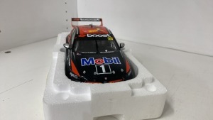 Biante Holden ZB Commodore Mobil 1 Boost Mobile Racing - 3