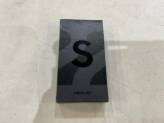 Samsung Galaxy S22 - SM-S901E - Phantom Black - 2