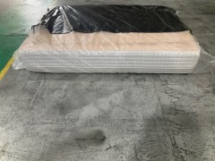 SleepMaker Alaska Plush Mattress - Queen - 5