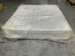 King Koil Chiro Luxury Estate Medium Mattress - King - 9