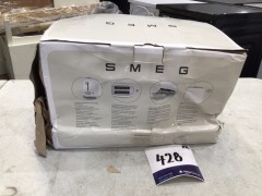 Smeg 50s Retro Style Toaster TSF01WHMAU - 3