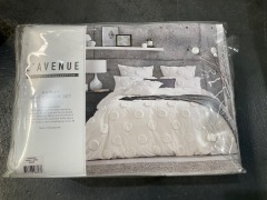 L'Avenue Harley White Quilt Cover Set - Queen - 4