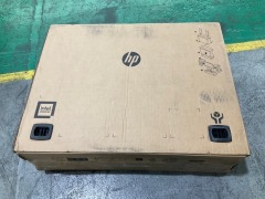 HP Pavilion 31.5-inch All in One Desktop - 5