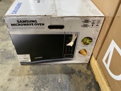 Samsung 40L 1000W Stainless Steel Microwave Oven MS40J5133BT - 4