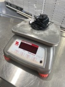 Ohaus Valor 4000W Scale