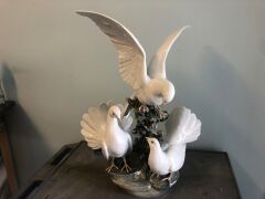Lladro Porcelain Figurine of 3 Doves on Folage and Rock - 2