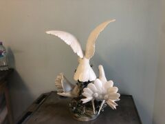 Lladro Porcelain Figurine of 3 Doves on Folage and Rock - 3