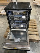 Smeg Freestanding Dishwasher DWA6314B2 - 3