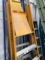 Gorilla 1.5m Aluminium and Fibreglass Stock Picking Step Ladder