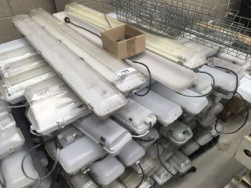 68 x Approx Temporary Electric Fluorescent Light Battens