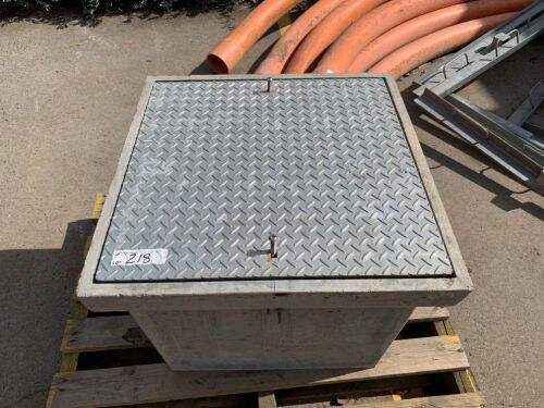 Heavy Duty Concrete Service Pit with Metal Cover