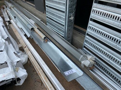 Lot Assorted Steel and Aluminium Cable Tray, Aluminium Extrusion, Flat Etc