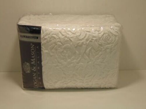 Queen Bed Size Platinum Logan and Mason Allegra White Doona Quilt Cover Set