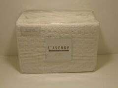 L'Avenue Lifestyle Collection Bennett Queen Bed Quilt Cover Set