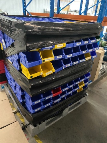 Quantity of 400 Dexion Small Parts Bins