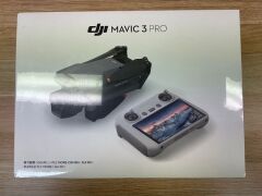 DJI Mavic 3 Pro Drone Fly More Combo (DJI RC) CP.MA.00000660.01 - 8