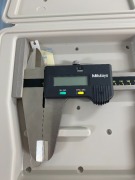 Mitutoyo Digital Vernier Caliper 600mm in case - 2