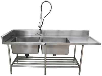 STAINLESS STEEL DOUBLE BOWL SINK WITH SPRAY ARM