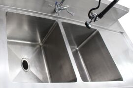 STAINLESS STEEL DOUBLE BOWL SINK WITH SPRAY ARM - 5