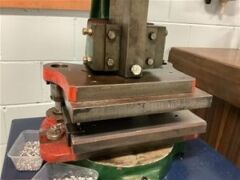 Herless Fly Press/Puncher - 3