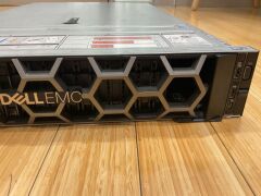 Dell AX-740XD Rack Server - 4