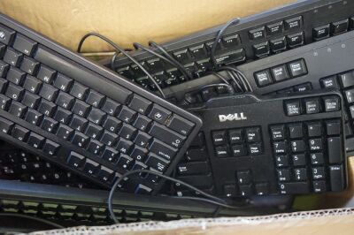 Carton of 14 x Dell computer keyboards