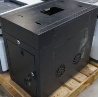 Lockable server cabinet
