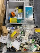 Pallet of Assorted Items Including Radiometer T201 Temperature Sensor Glass & More - 3