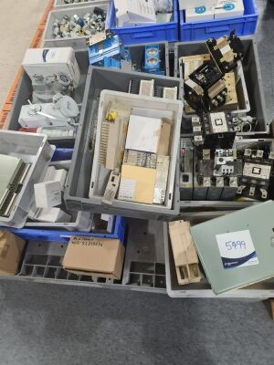 Pallet of Assorted Parker Digiplan PDX Series Microstep Drives & More