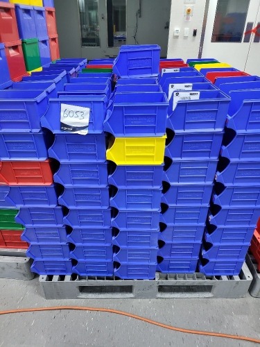 Pallet of Stackable Dexion Max Bin 20 - Approx 250 plastic bins.