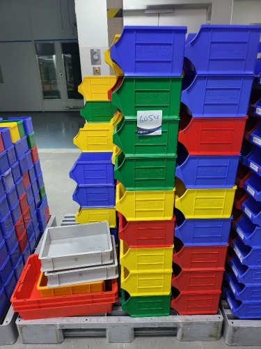 Pallet of Stackable Dexion Max Bin 30 & Various sized plastic tubs